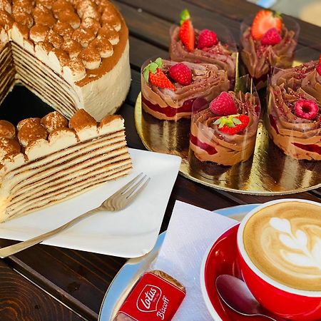 AeroCafe Hotel Partizánske Eksteriør billede
