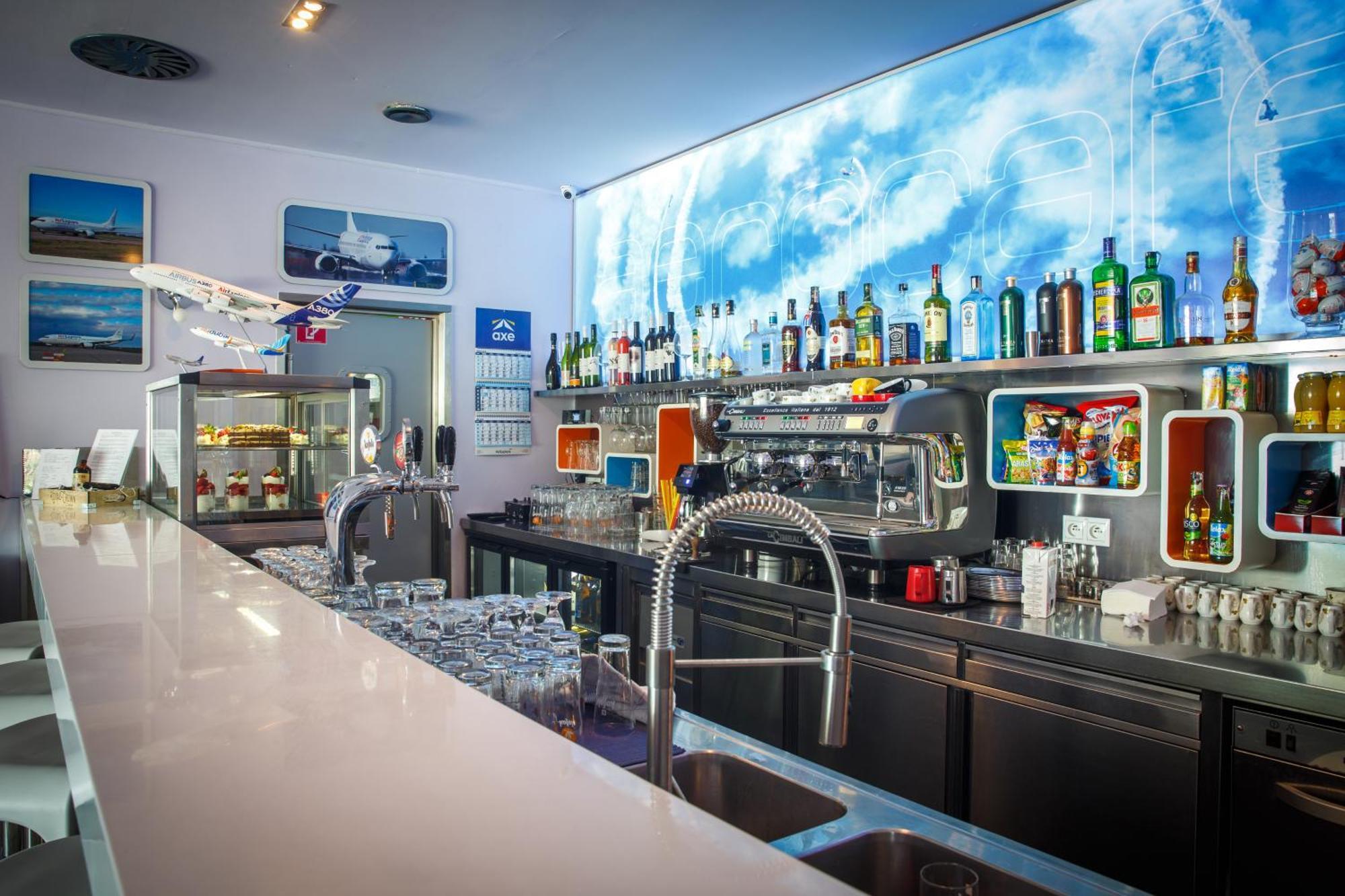 AeroCafe Hotel Partizánske Eksteriør billede