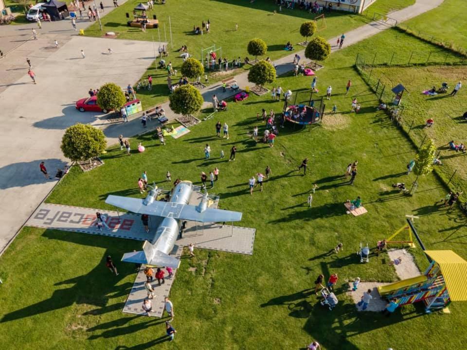 AeroCafe Hotel Partizánske Eksteriør billede