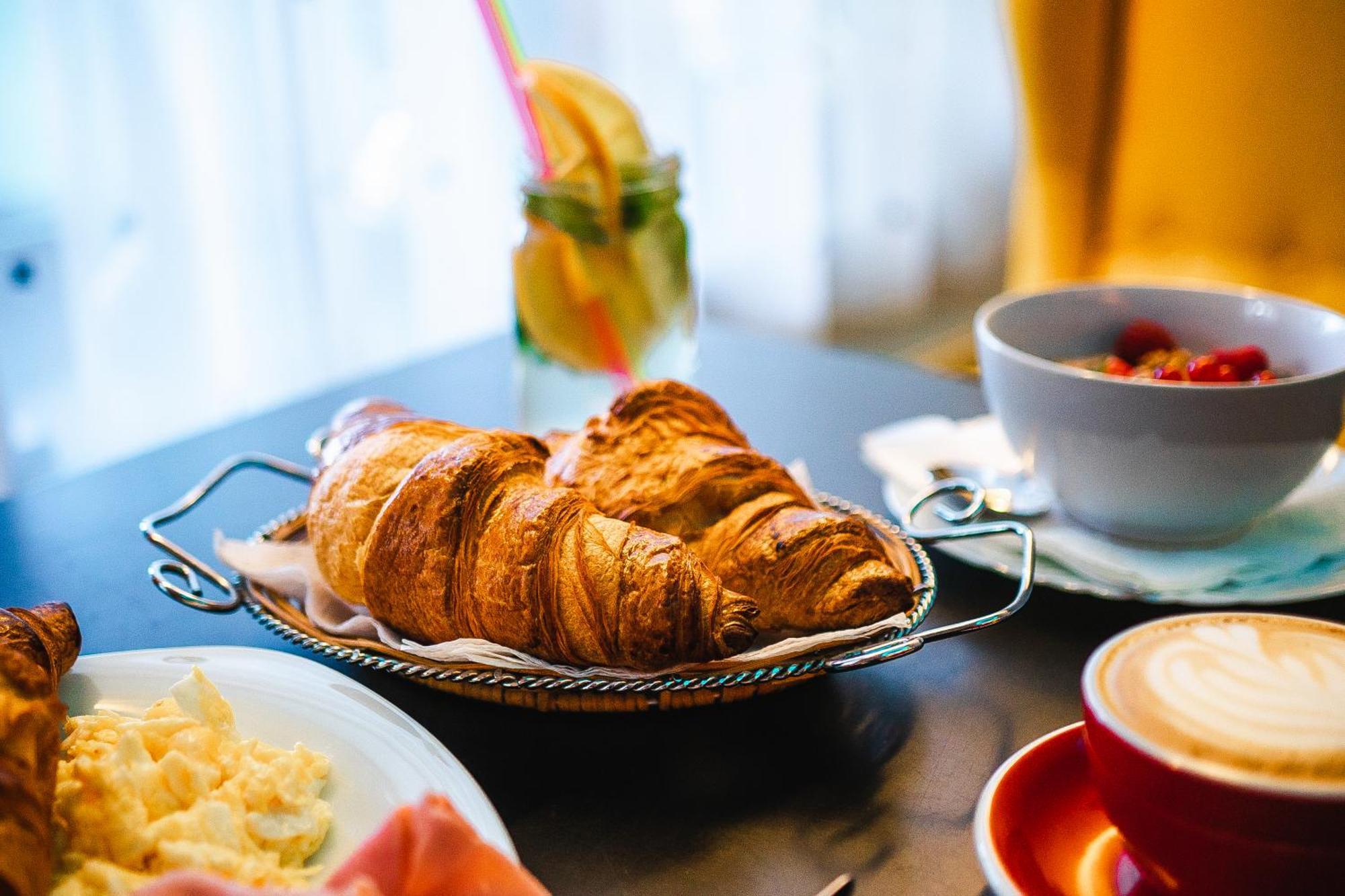 AeroCafe Hotel Partizánske Eksteriør billede